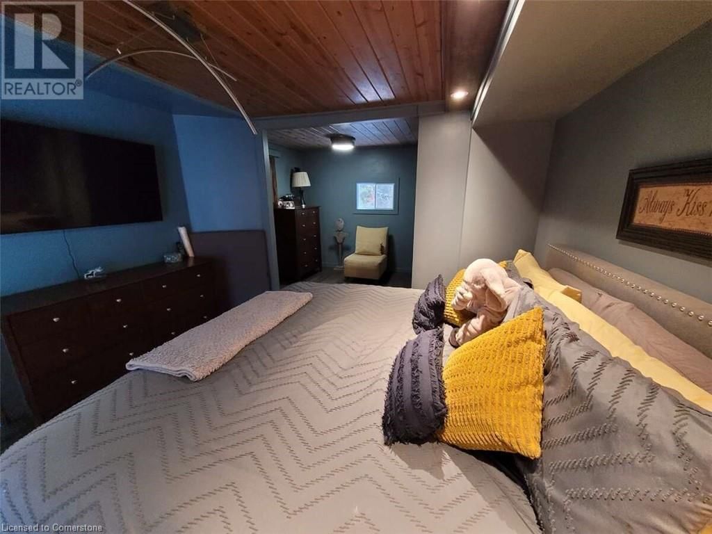 22 CAMP ROAD Image 35