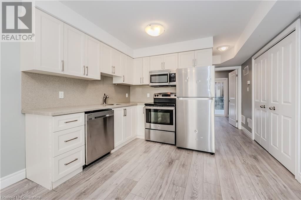11 - 122 COURTLAND AVENUE EAST Image 7