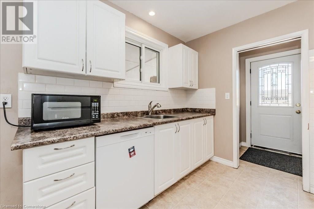 117 MARSHALL STREET Image 8