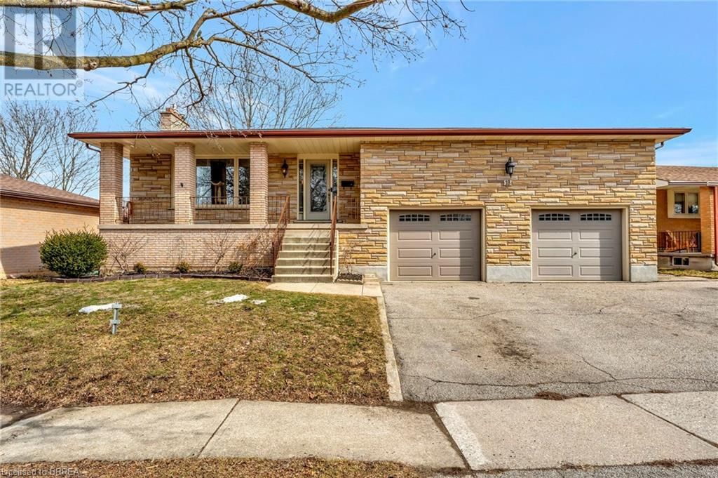 18 SPRUCEHILL DRIVE Image 1