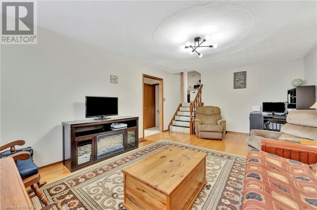 18 SPRUCEHILL DRIVE Image 20