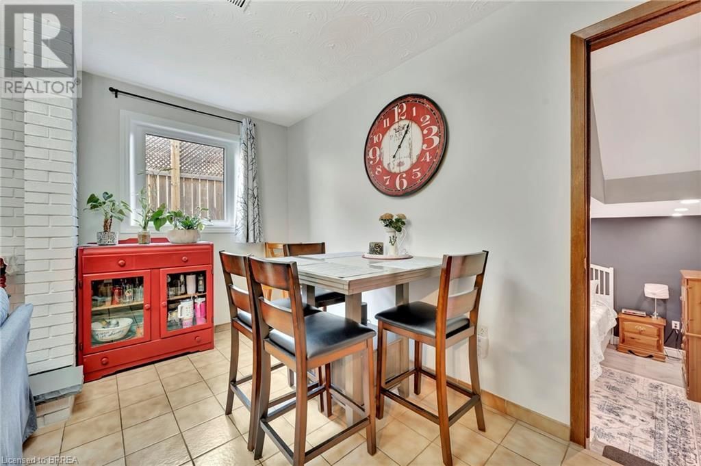 18 SPRUCEHILL DRIVE Image 30