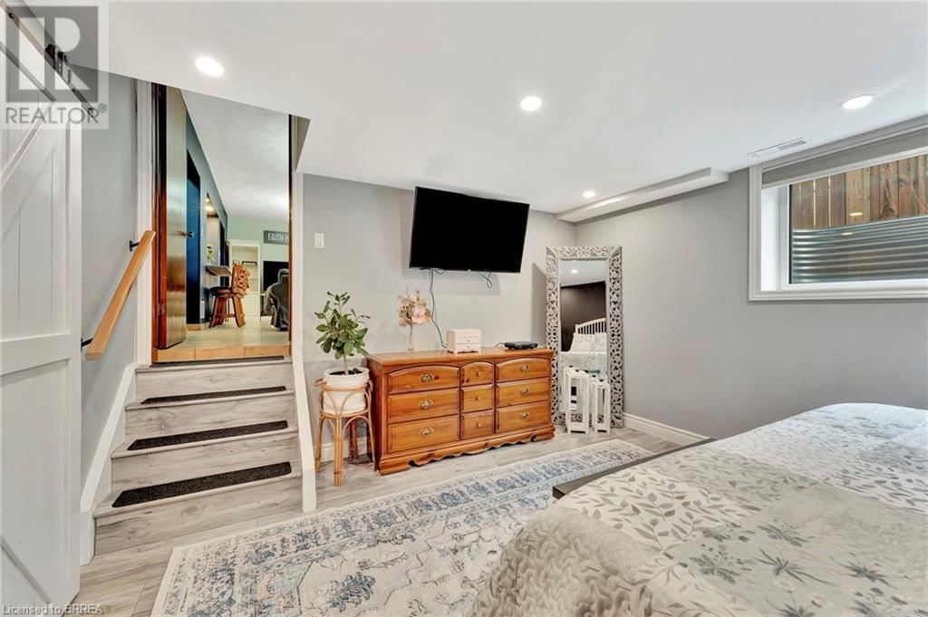 18 SPRUCEHILL DRIVE Image 32