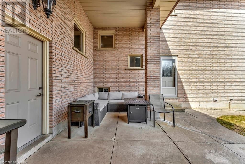 18 SPRUCEHILL DRIVE Image 35