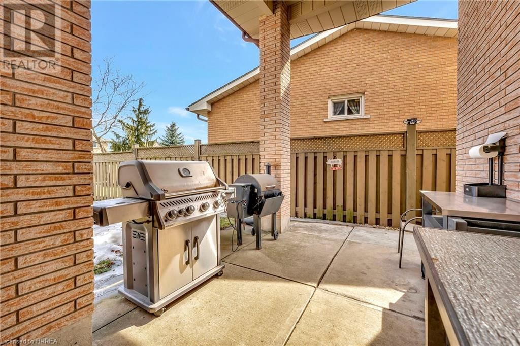 18 SPRUCEHILL DRIVE Image 37