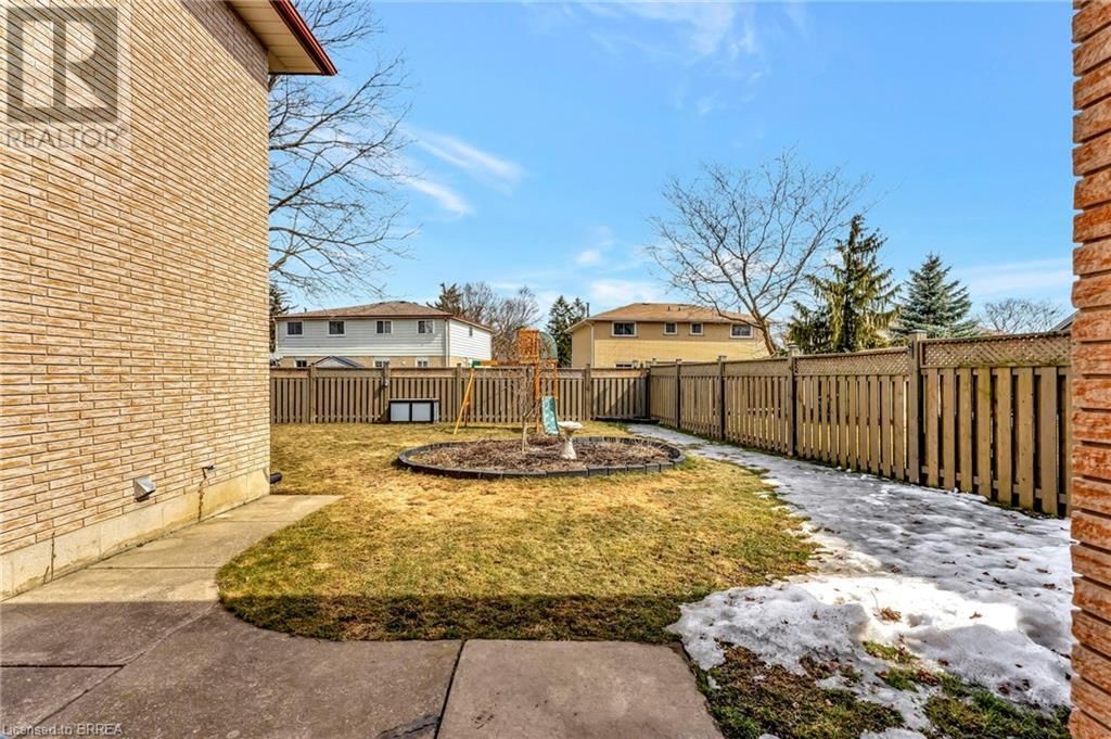 18 SPRUCEHILL DRIVE Image 38