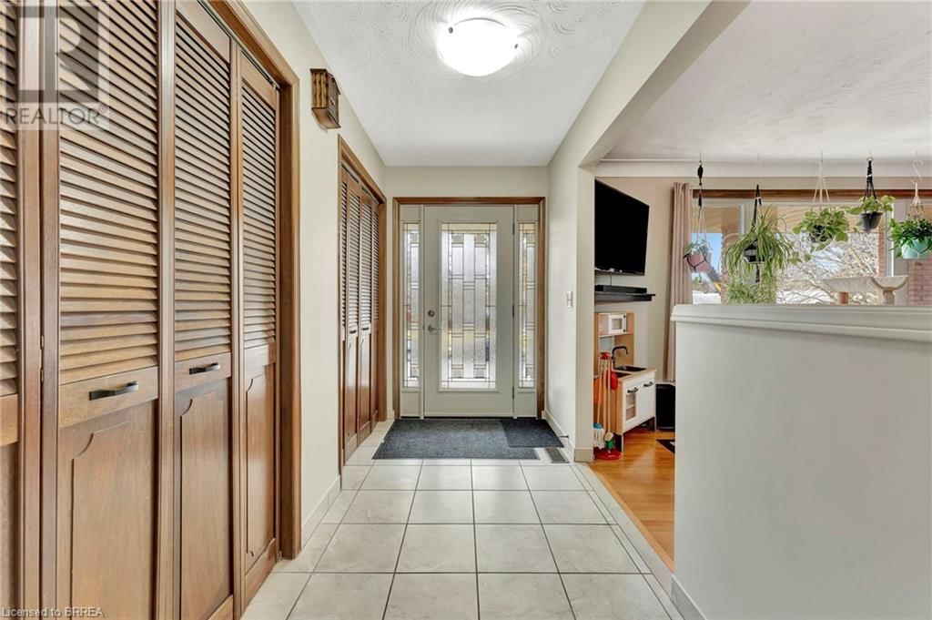 18 SPRUCEHILL DRIVE Image 6