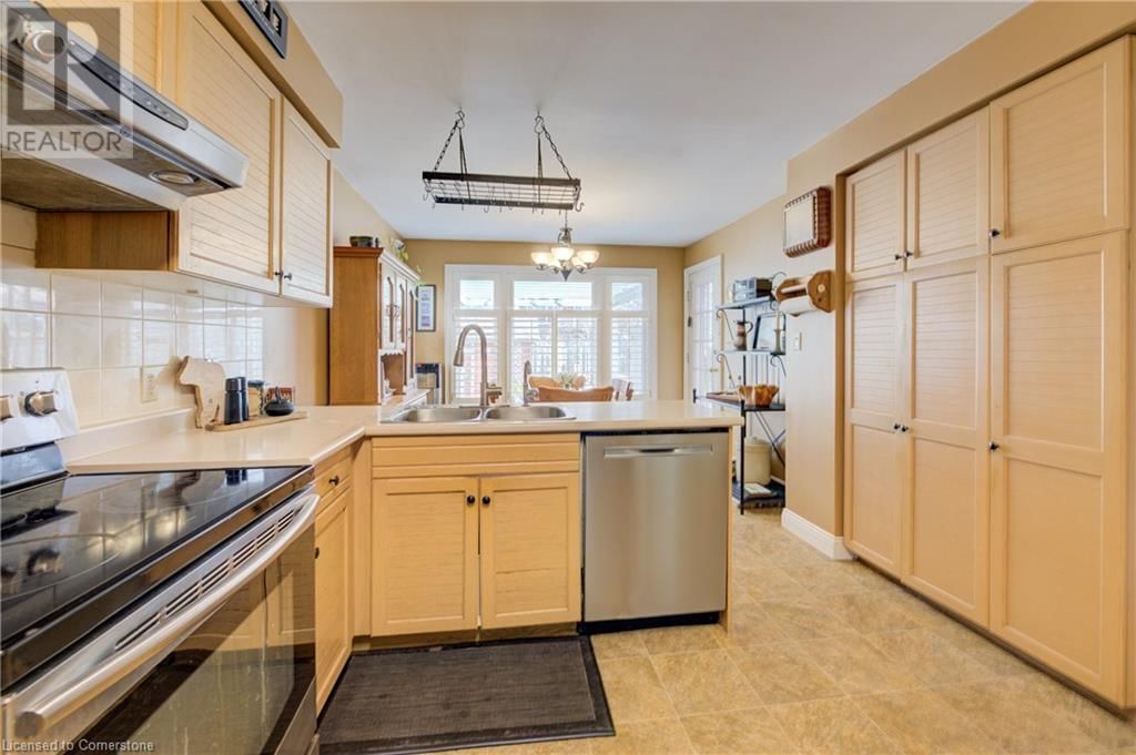 25 LYNNVALLEY CRESCENT Image 12