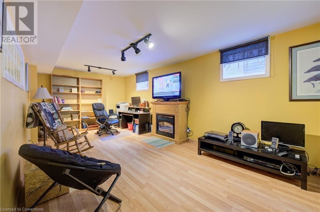 25 LYNNVALLEY CRESCENT Image 34