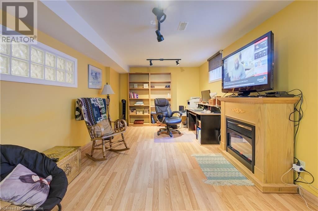 25 LYNNVALLEY CRESCENT Image 35