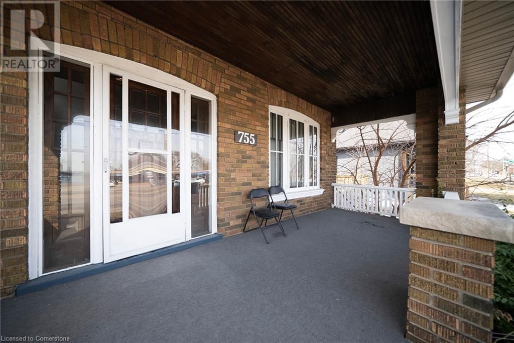 755 COLBORNE STREET EAST Image 4