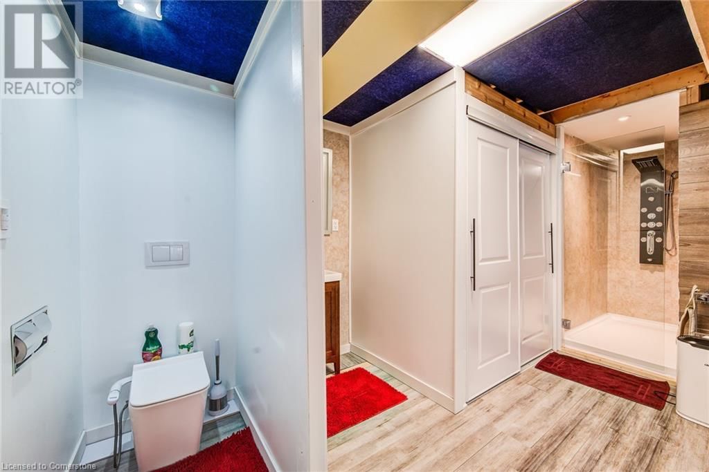 530 KROTZ STREET EAST Image 44