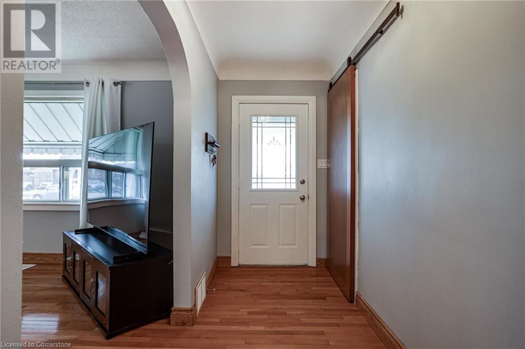 628 DUNN AVENUE Image 4