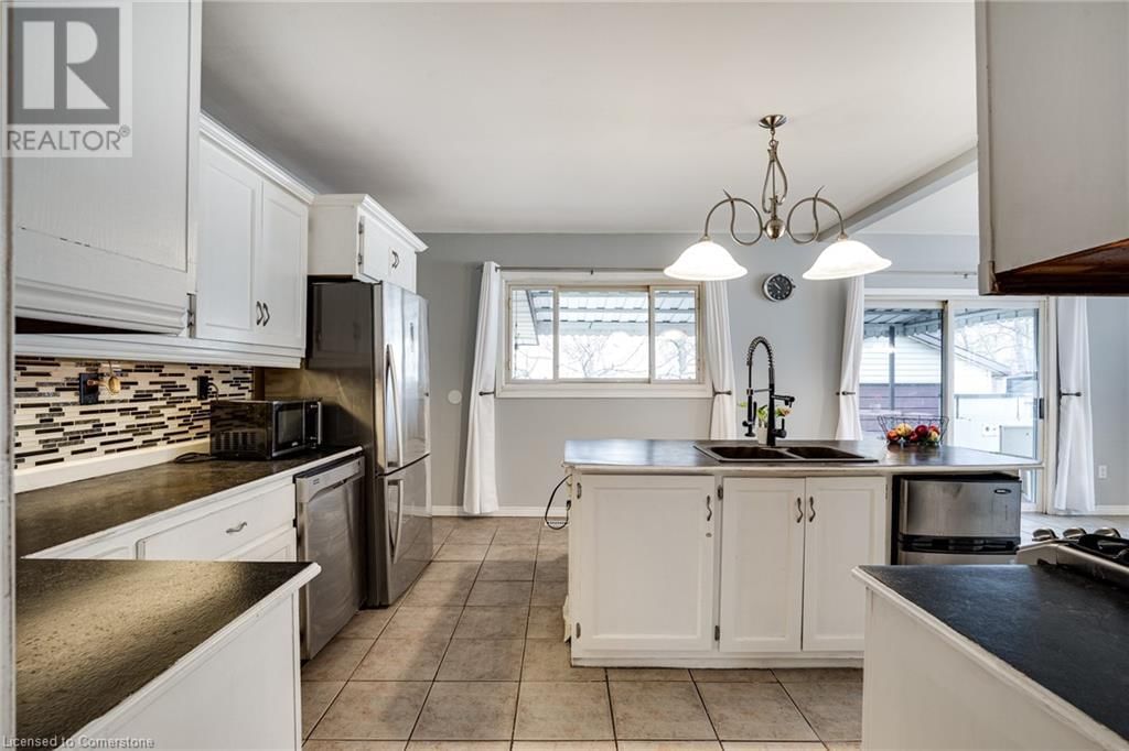 628 DUNN AVENUE Image 8
