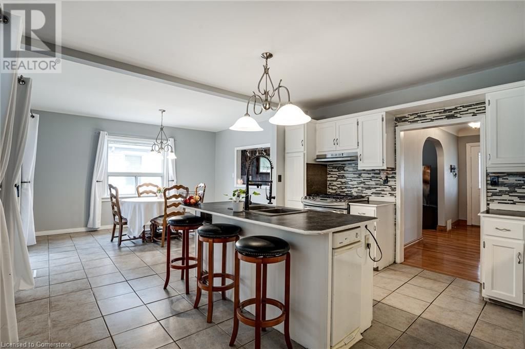 628 DUNN AVENUE Image 9