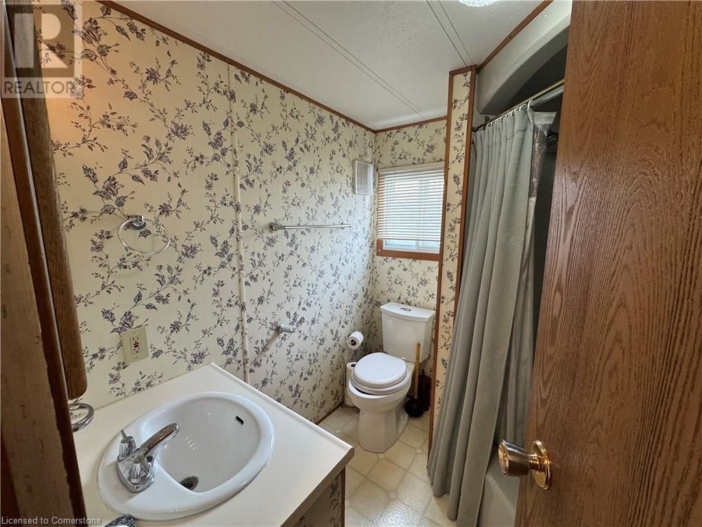 194 - 580 BEAVER CREEK ROAD Image 10