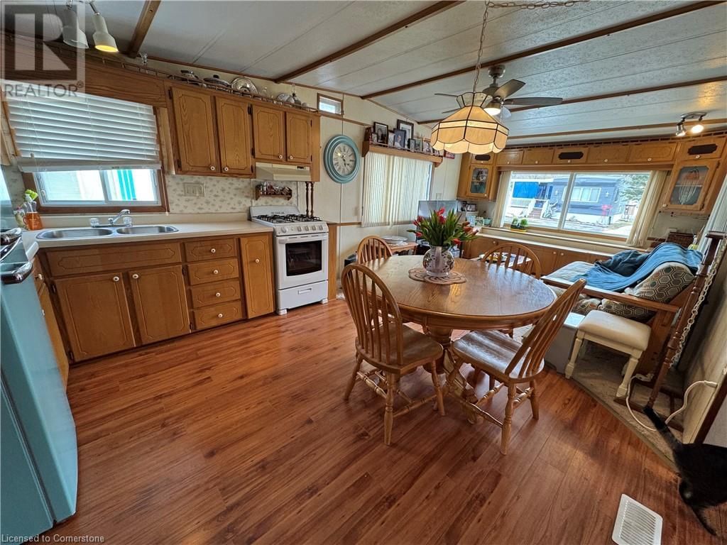 194 - 580 BEAVER CREEK ROAD Image 11
