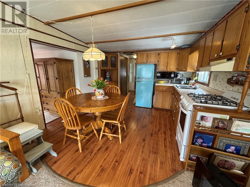 194 - 580 BEAVER CREEK ROAD Image 15
