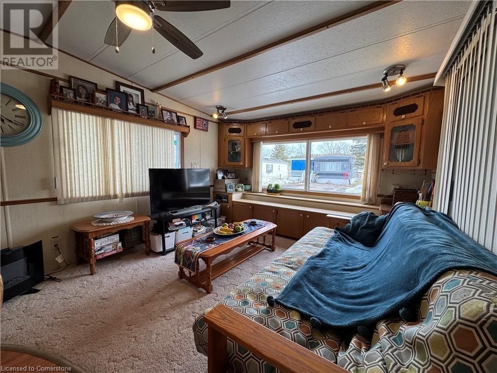 194 - 580 BEAVER CREEK ROAD Image 4