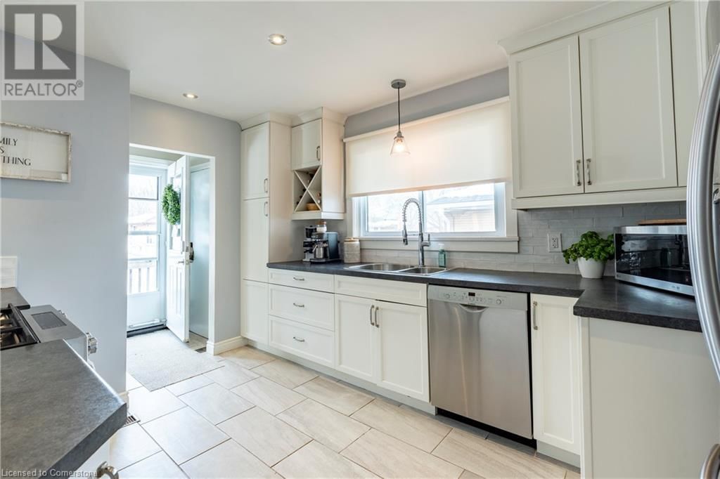 34 BOTHWELL CRESCENT Image 10