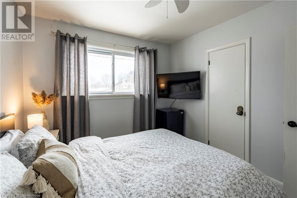 34 BOTHWELL CRESCENT Image 19