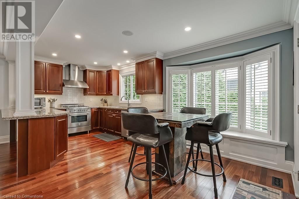 2428 LAKESHORE ROAD Image 16