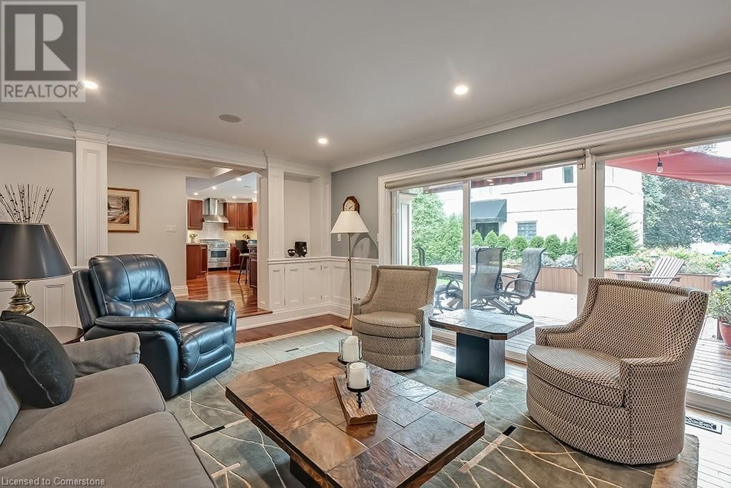2428 LAKESHORE ROAD Image 19