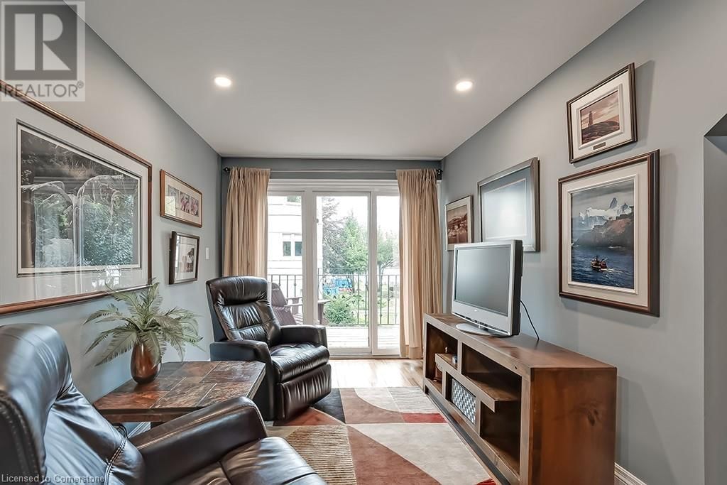 2428 LAKESHORE ROAD Image 22