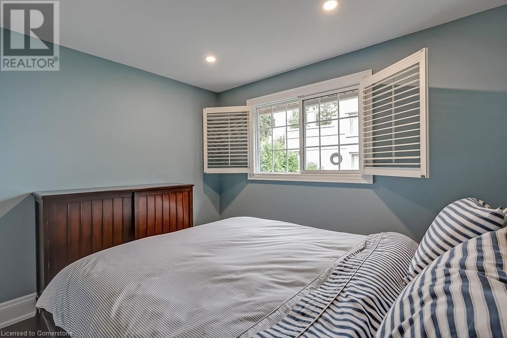 2428 LAKESHORE ROAD Image 31