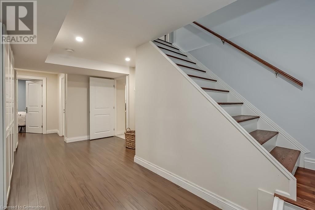 2428 LAKESHORE ROAD Image 33
