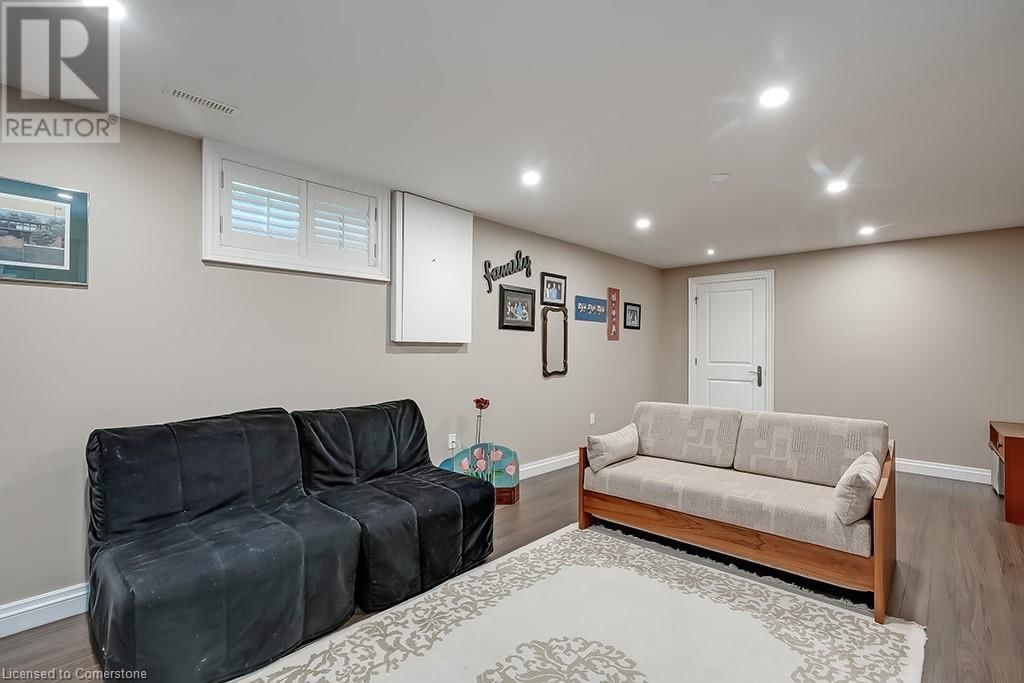 2428 LAKESHORE ROAD Image 34