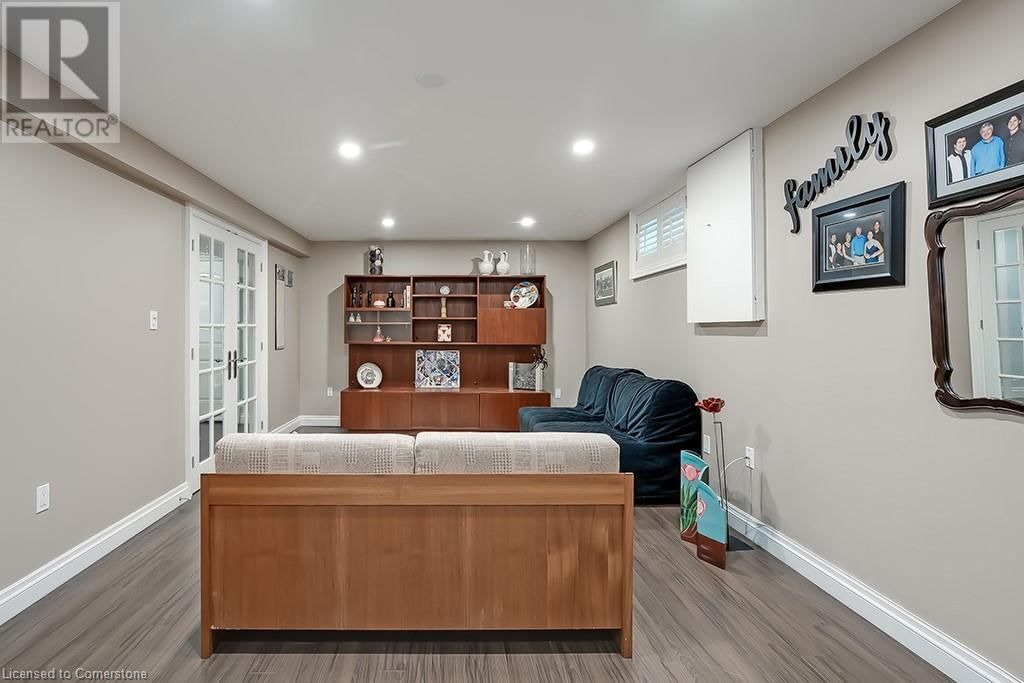2428 LAKESHORE ROAD Image 35