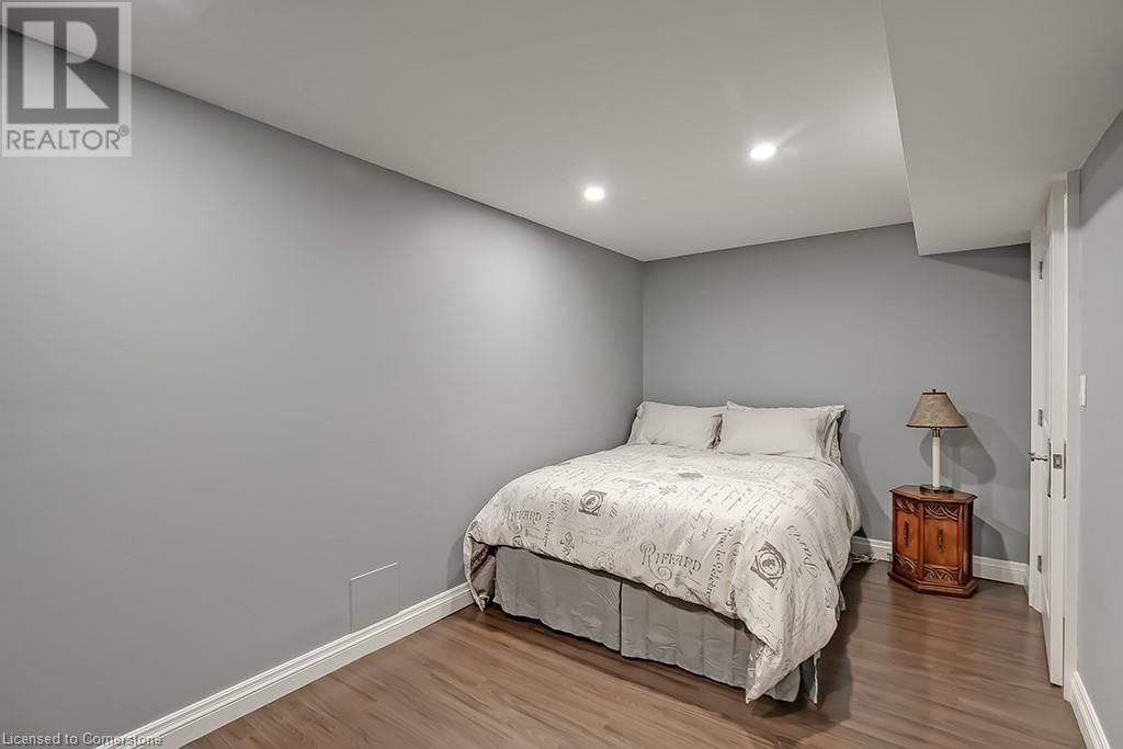 2428 LAKESHORE ROAD Image 38