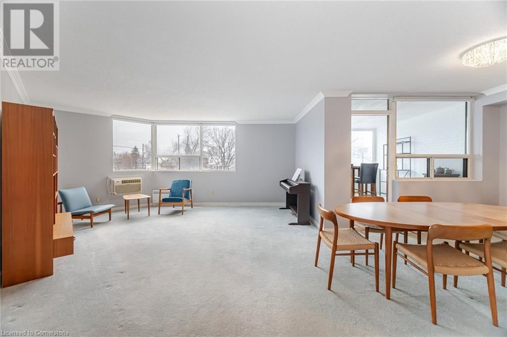 201 - 166 MOUNTAIN PARK AVENUE Image 11