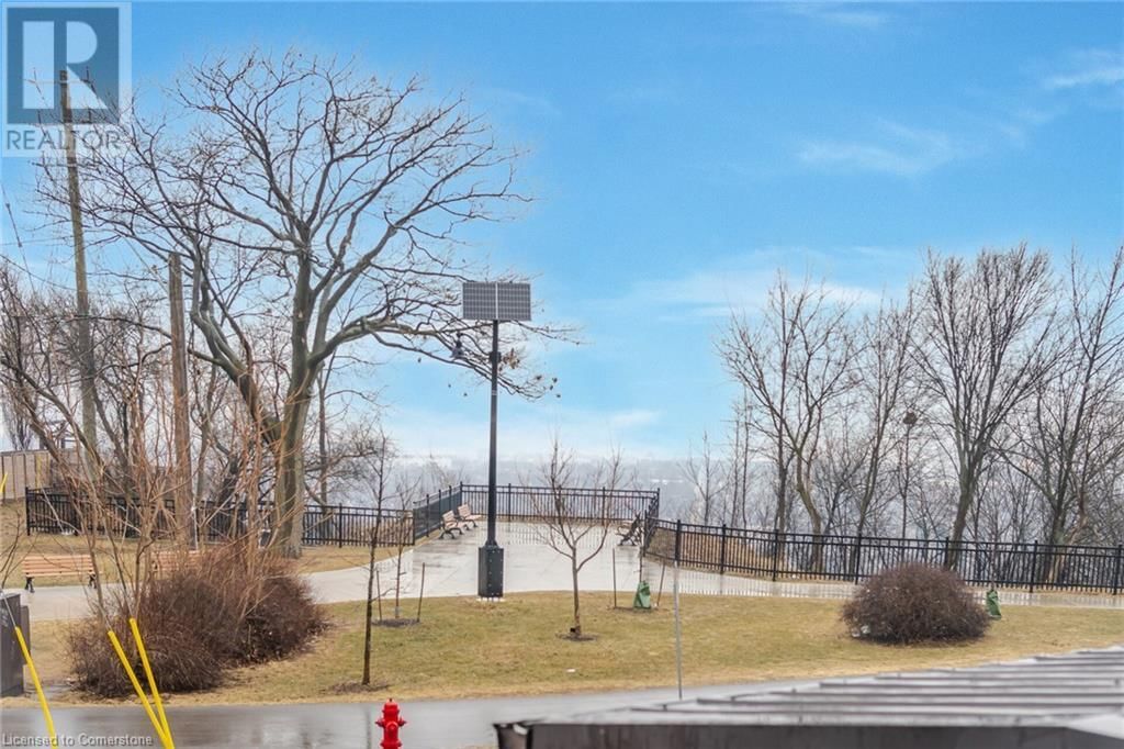 201 - 166 MOUNTAIN PARK AVENUE Image 13