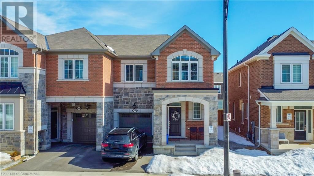 888 SUMAC CRESCENT Image 1