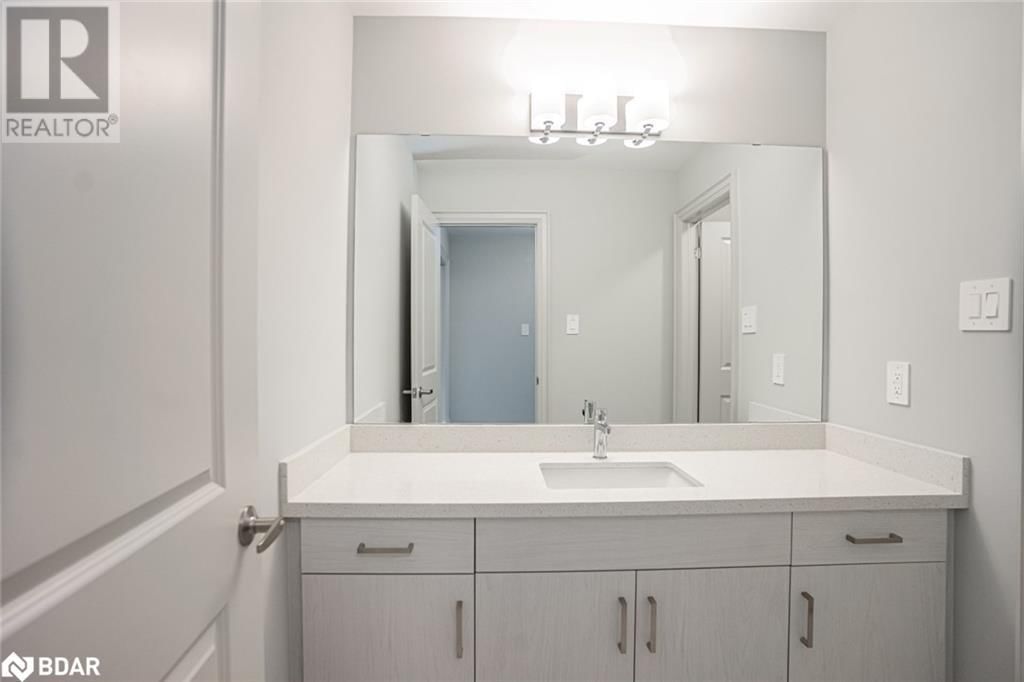 9 AMSTERDAM DRIVE Image 13