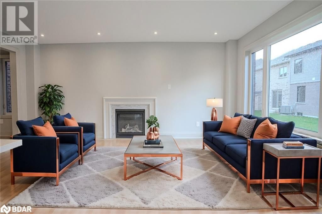 9 AMSTERDAM DRIVE Image 6