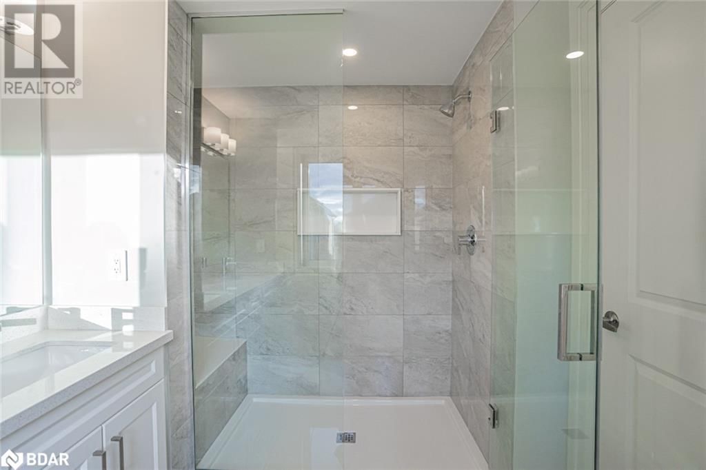 9 AMSTERDAM DRIVE Image 9