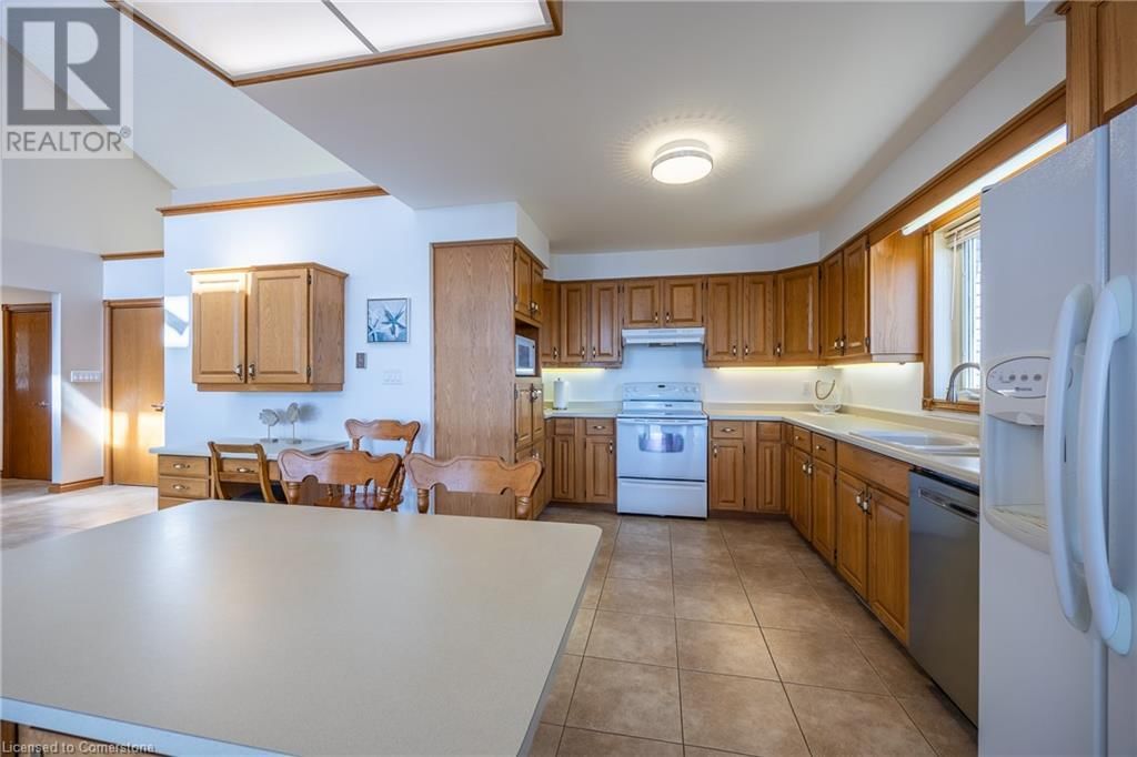16 DEAN AVENUE Image 12