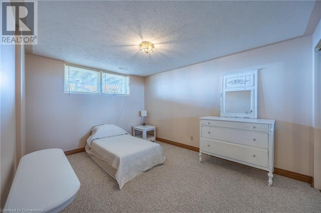 16 DEAN AVENUE Image 28