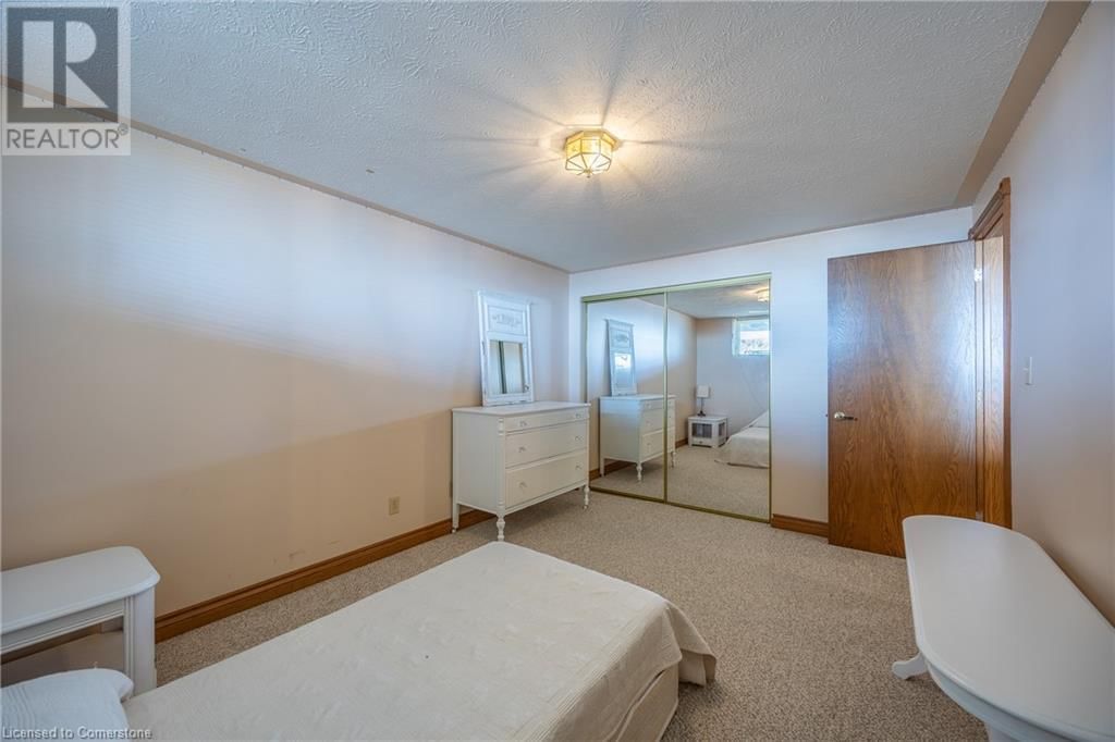16 DEAN AVENUE Image 29