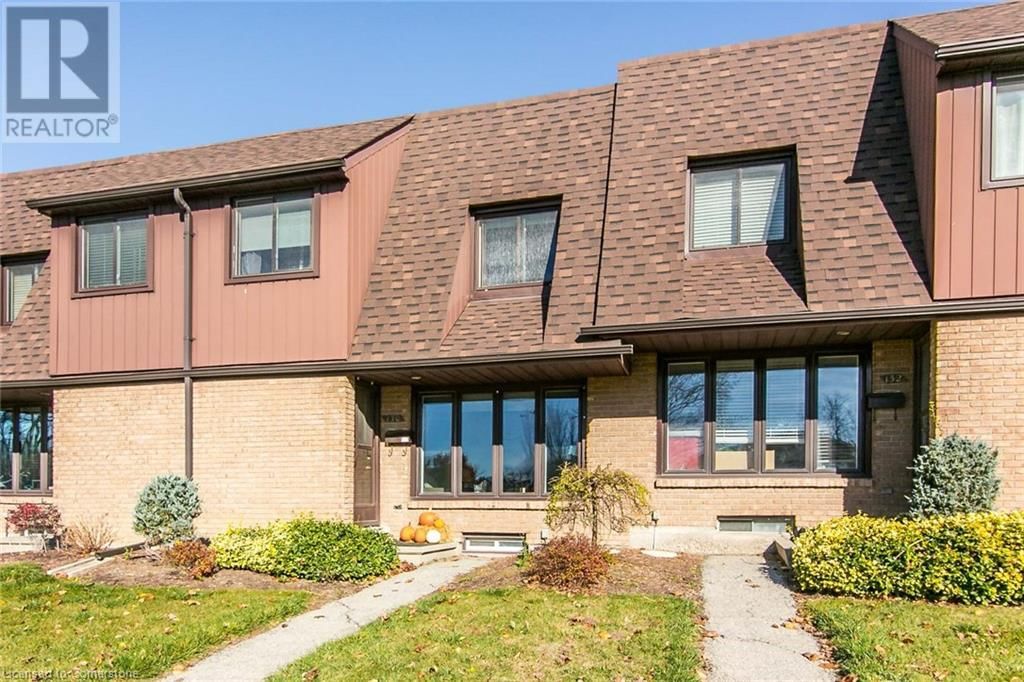 33 - 130 KINGSWOOD DRIVE Image 1