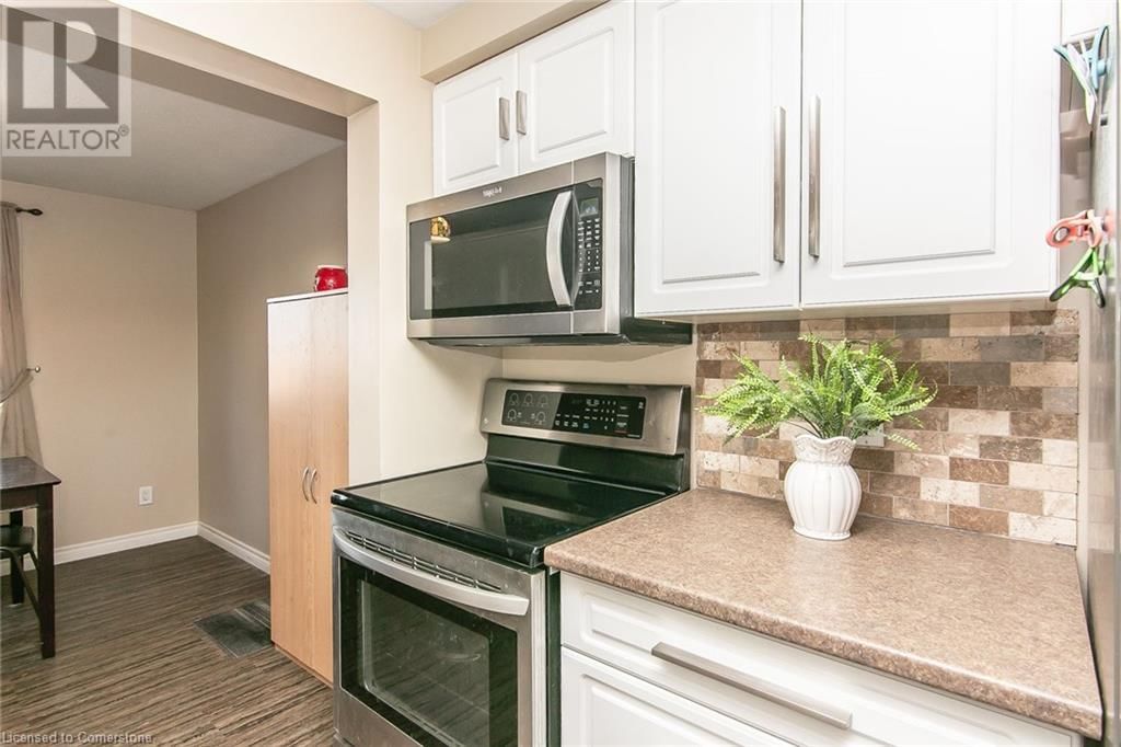 33 - 130 KINGSWOOD DRIVE Image 21