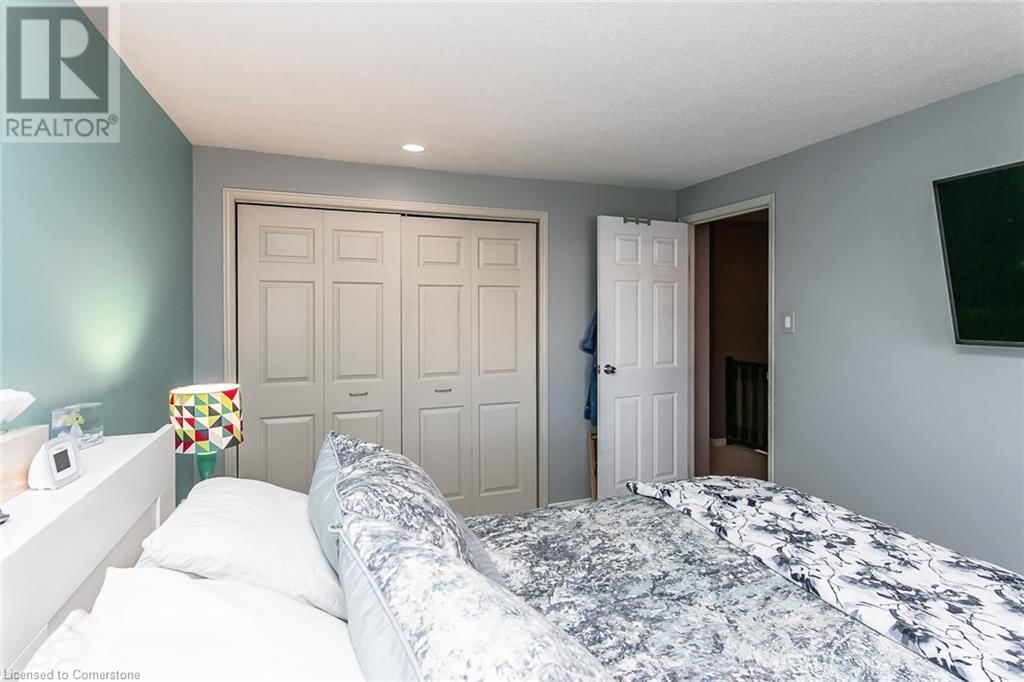 33 - 130 KINGSWOOD DRIVE Image 26
