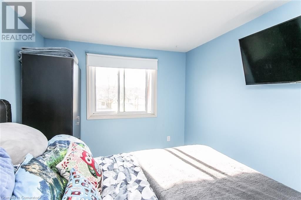33 - 130 KINGSWOOD DRIVE Image 32