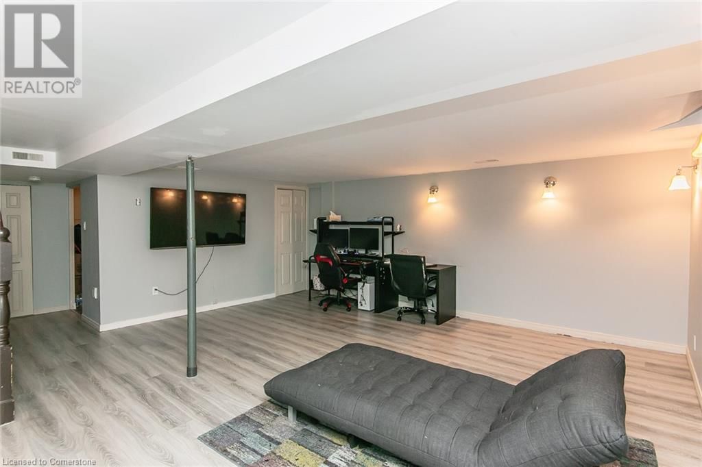 33 - 130 KINGSWOOD DRIVE Image 35