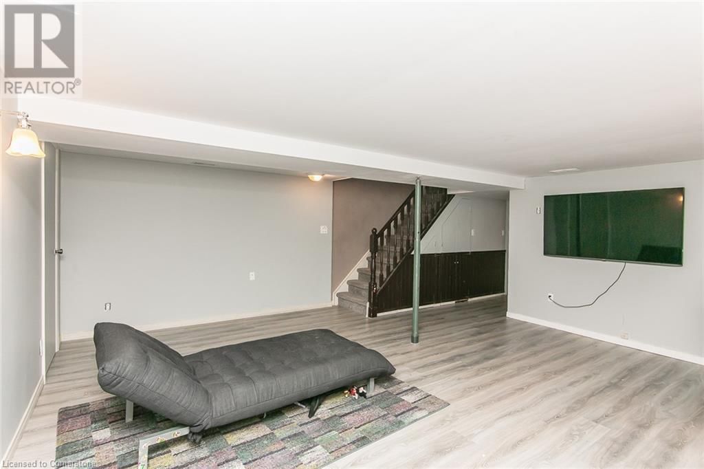 33 - 130 KINGSWOOD DRIVE Image 36