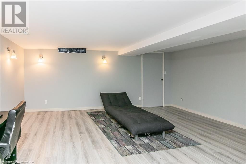 33 - 130 KINGSWOOD DRIVE Image 37