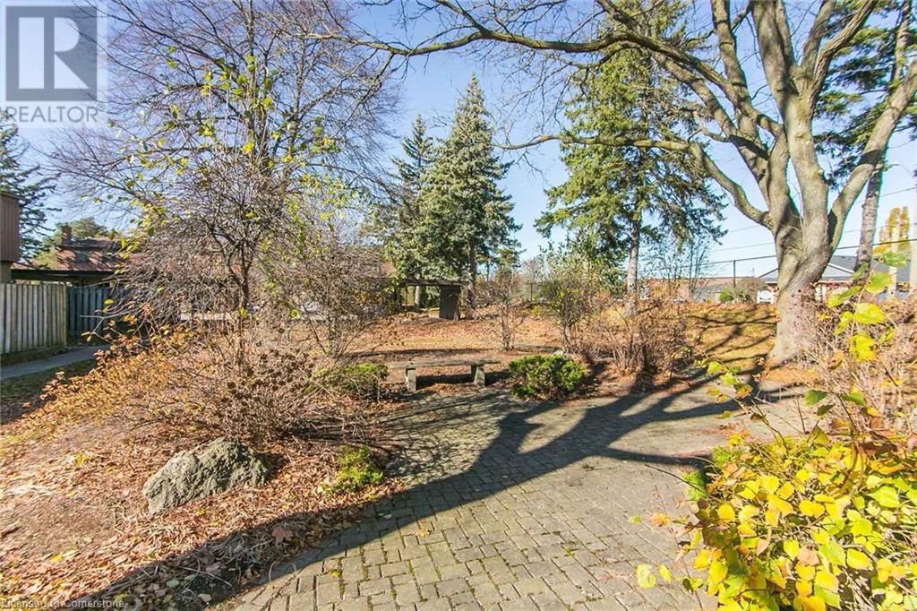 33 - 130 KINGSWOOD DRIVE Image 47